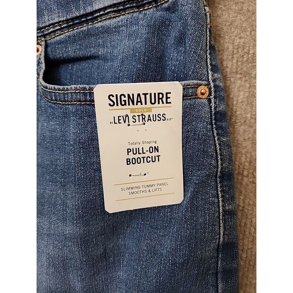 Levi Strauss Totally Shaping Pull-on Bootcut Jeans Womens 18 Blue Stretch NEW - Picture 6 of 12